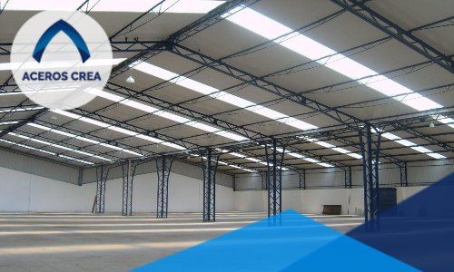 una lámina traslúcida en un edificio trae consigo beneficios inmediatos cubren a la perfección las medidas del techo.